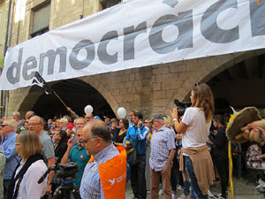 Marat&oacute; per la democr&agrave;cia. Cercavila dels gegants i capgrossos de Girona