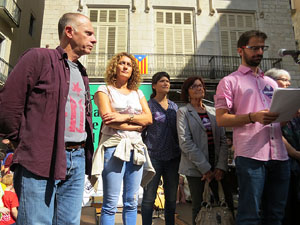 Marat&oacute; per la democr&agrave;cia. Concentraci&oacute; i parlaments a la pla&ccedil;a del Vi