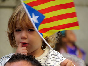 Marat&oacute; per la democr&agrave;cia. Concentraci&oacute; i parlaments a la pla&ccedil;a del Vi