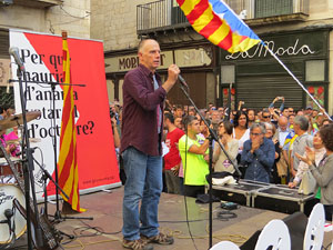 Marat&oacute; per la democr&agrave;cia. Concentraci&oacute; i parlaments a la pla&ccedil;a del Vi