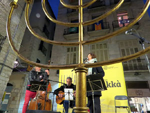 Nadal 2017. Encesa de les llums de Hanukk&agrave; a la pla&ccedil;a del Vi
