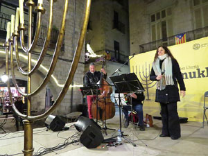 Nadal 2017. Encesa de les llums de Hanukk&agrave; a la pla&ccedil;a del Vi