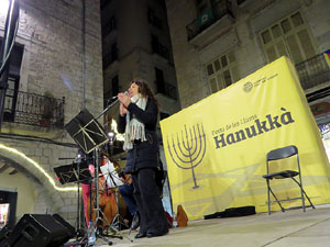 Nadal 2017. Encesa de les llums de Hanukk&agrave; a la pla&ccedil;a del Vi