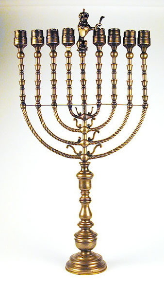 Làmpada de Hanukkà. Segle XVIII. Musée d'art et d'histoire du Judaïsme, Itàlia