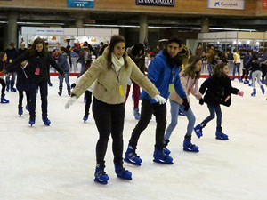 Nadal 2017. Pista de gel i tobogan a Fira de Girona