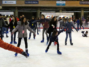 Nadal 2017. Pista de gel i tobogan a Fira de Girona