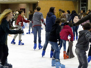 Nadal 2017. Pista de gel i tobogan a Fira de Girona