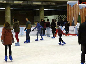 Nadal 2017. Pista de gel i tobogan a Fira de Girona
