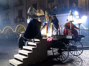 La Cavalcada de Reis 2018. Arribada del seguici a la pla&ccedil;a del Vi