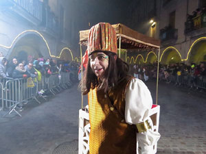 La Cavalcada de Reis 2018. Arribada del seguici a la pla&ccedil;a del Vi