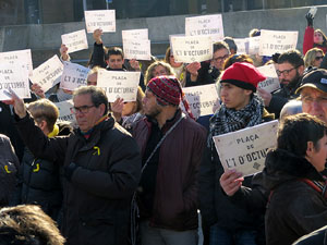 Canvi de nom de la plaça Constitució per plaça de l'1 d'octubre
