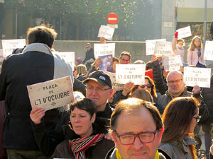 Canvi de nom de la plaça Constitució per plaça de l'1 d'octubre