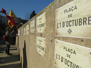 Canvi de nom de la plaça Constitució per plaça de l'1 d'octubre