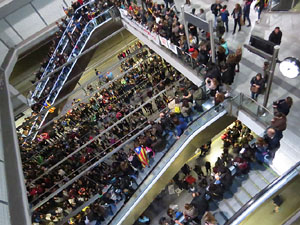 Vaga general 8 de novembre. Tall de les vies del TGV a Girona