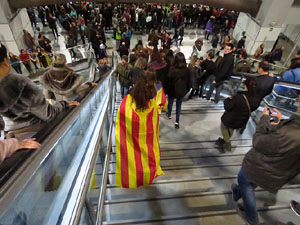 Vaga general 8 de novembre. Tall de les vies del TGV a Girona