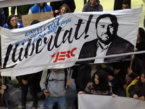 Vaga general 8 de novembre. Tall de les vies del TGV a Girona