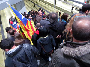 Vaga general 8 de novembre. Tall de les vies del TGV a Girona