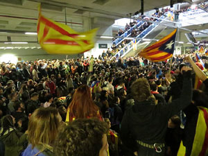 Vaga general 8 de novembre. Tall de les vies del TGV a Girona
