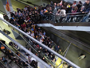 Vaga general 8 de novembre. Tall de les vies del TGV a Girona