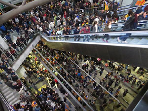 Vaga general 8 de novembre. Tall de les vies del TGV a Girona
