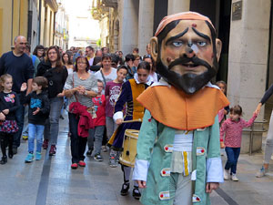 Toc de rams. Canvi dels rams de flors de les gegantes de Girona
