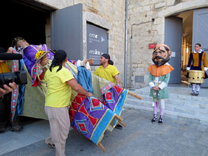 Toc de rams. Canvi dels rams de flors de les gegantes de Girona