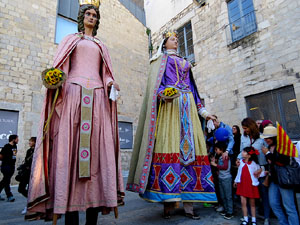 Toc de rams. Canvi dels rams de flors de les gegantes de Girona