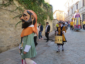 Toc de rams. Canvi dels rams de flors de les gegantes de Girona