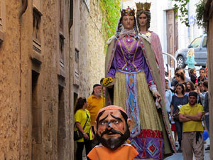 Toc de rams. Canvi dels rams de flors de les gegantes de Girona