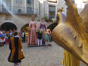 Toc de rams. Canvi dels rams de flors de les gegantes de Girona