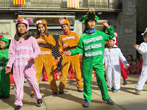 Celebraci&oacute; de l'any nou xin&egrave;s, el 4716, any del Gos, a Girona