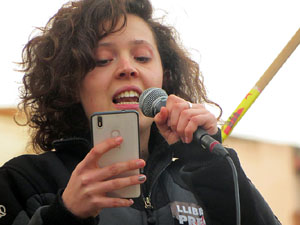 Concentraci&oacute; 'Puigdemont President' davant la Subdelegaci&oacute; del Govern a Jaume I