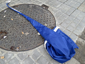 Concentració 'Puigdemont President' davant la Subdelegació del Govern a Jaume I