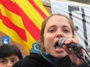 Concentraci&oacute; 'Puigdemont President' davant la Subdelegaci&oacute; del Govern a Jaume I