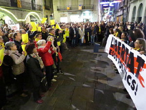 Concentraci&oacute; per la llibertat dels presos pol&iacute;tics a la pla&ccedil;a del Vi