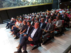 Diada Nacional 2017. Acte institucional a l'Auditori Josep Irla, amb parlaments de Marta Madrenas, Fermí Santamaria i Dolors Bassa