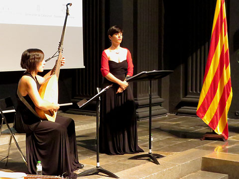 Laia Frigolé i Belisana Ruiz Molina durant la seva actuació