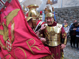 Setmana Santa 2018 a Girona. Sortida dels Manaies per lliurar el Penó