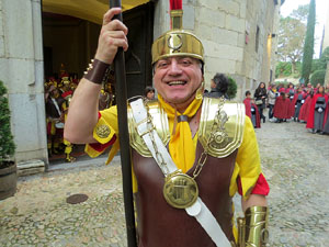 Setmana Santa 2018 a Girona. Sortida dels Manaies per lliurar el Penó