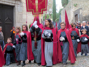 Setmana Santa 2018 a Girona. Sortida dels Manaies per lliurar el Penó