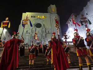 Setmana Santa 2018 a Girona. Sortida dels Manaies per lliurar el Penó
