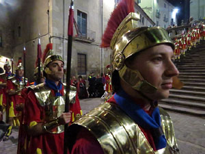 Setmana Santa 2018 a Girona. Sortida dels Manaies per lliurar el Penó