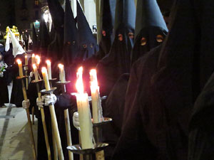 Setmana Santa 2018 a Girona. Process&oacute; del Sant Enterrament