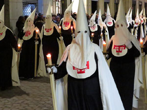 Setmana Santa 2018 a Girona. Process&oacute; del Sant Enterrament