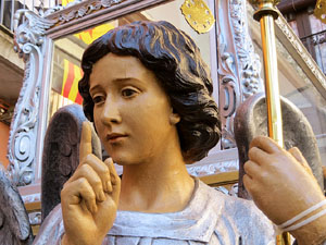 Setmana Santa 2018 a Girona. Process&oacute; del Sant Enterrament