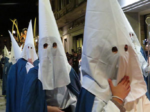 Setmana Santa 2018 a Girona. Process&oacute; del Sant Enterrament