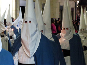 Setmana Santa 2018 a Girona. Process&oacute; del Sant Enterrament