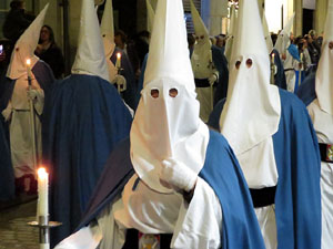 Setmana Santa 2018 a Girona. Process&oacute; del Sant Enterrament