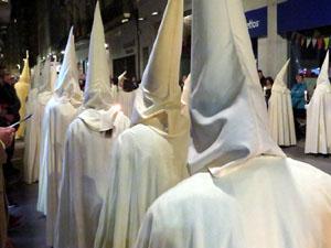 Setmana Santa 2018 a Girona. Process&oacute; del Sant Enterrament