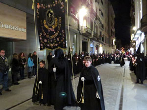 Setmana Santa 2018 a Girona. Process&oacute; del Sant Enterrament